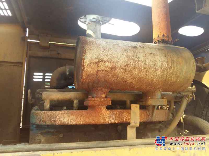 河北出售转让二手2500小时2010年龙工LG833装载机