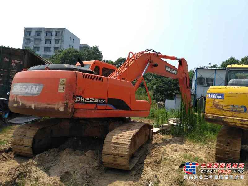 江西出售转让二手10852小时2009年斗山DH220LC挖掘机