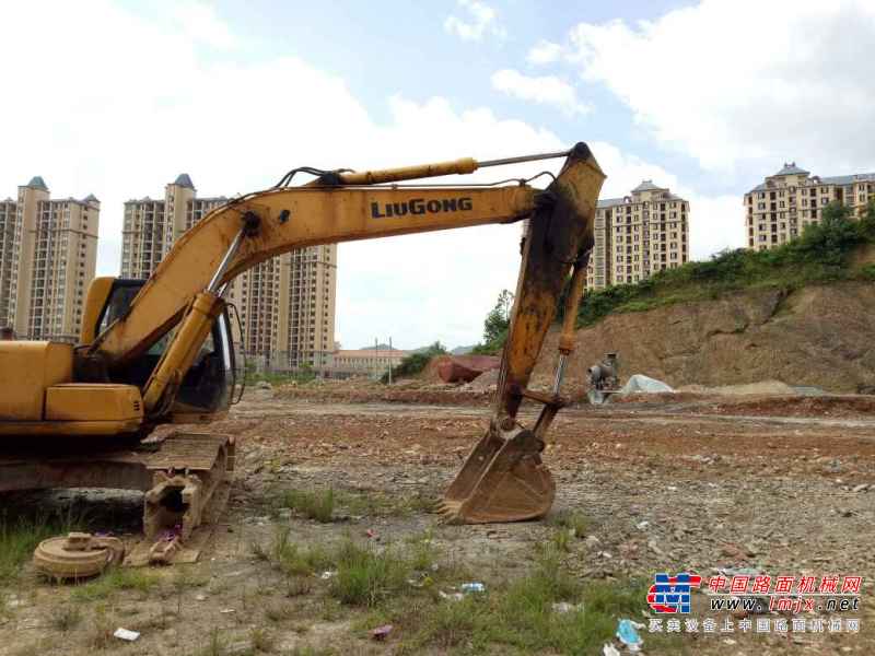 江西出售转让二手15000小时2008年柳工CLG225C挖掘机