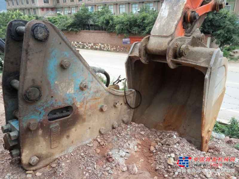 云南出售转让二手8000小时2009年斗山DH220LC挖掘机