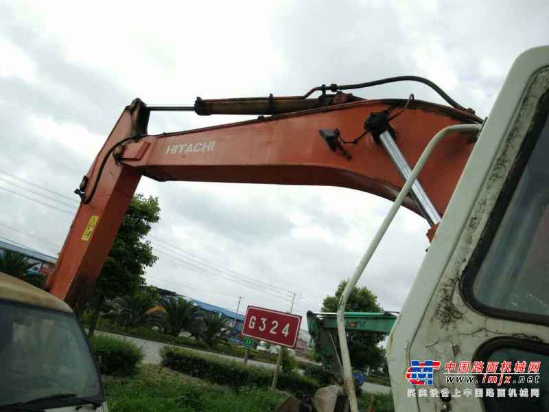 云南出售转让二手16000小时2006年日立ZX240挖掘机