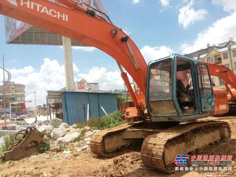 云南出售转让二手15800小时2002年日立EX200挖掘机