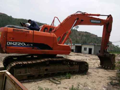 陕西出售转让二手7000小时2010年斗山DH220挖掘机