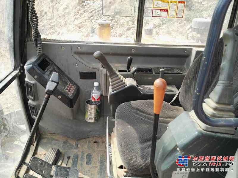 陕西出售转让二手4000小时2013年柳工CLG906D挖掘机