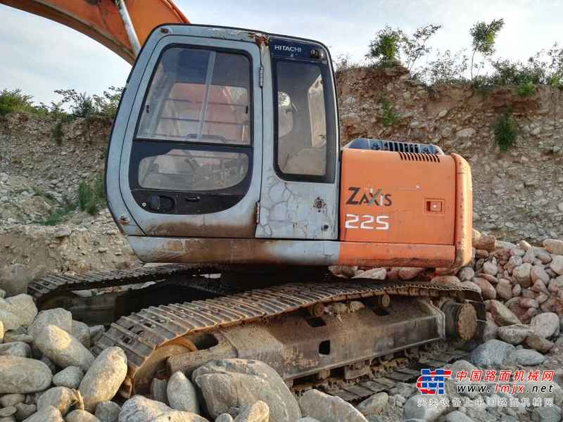 陕西出售转让二手10000小时2002年日立EX225USR挖掘机