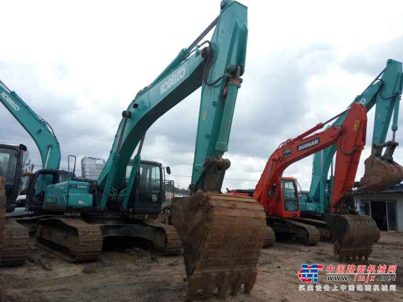 云南出售转让二手3500小时2012年神钢SK350LC挖掘机