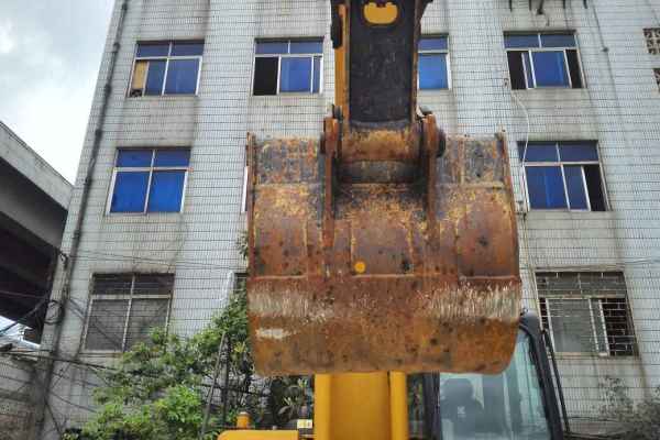 云南出售转让二手3000小时2013年厦工XG822EL挖掘机