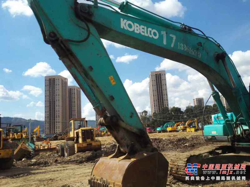 云南出售转让二手6730小时2011年神钢SK260挖掘机