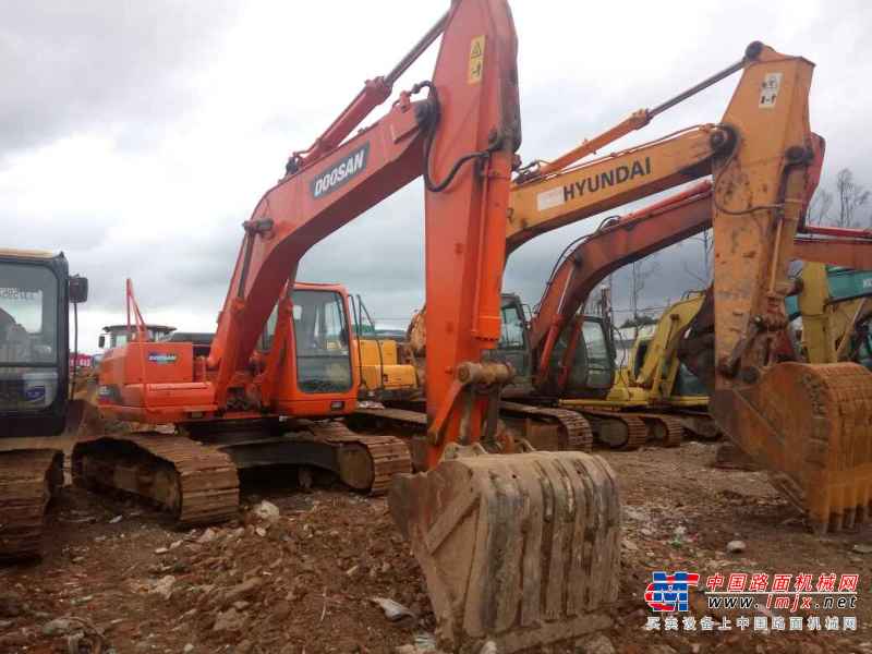 云南出售转让二手7500小时2009年斗山DH225LC挖掘机