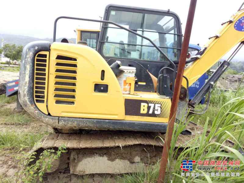 云南出售转让二手2567小时2014年洋马B65挖掘机