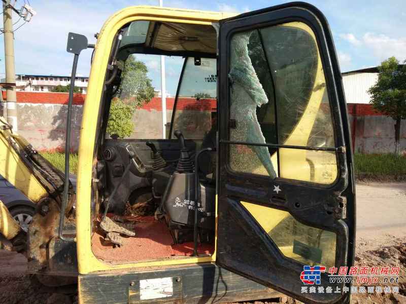 江西出售转让二手6800小时2011年现代R60挖掘机
