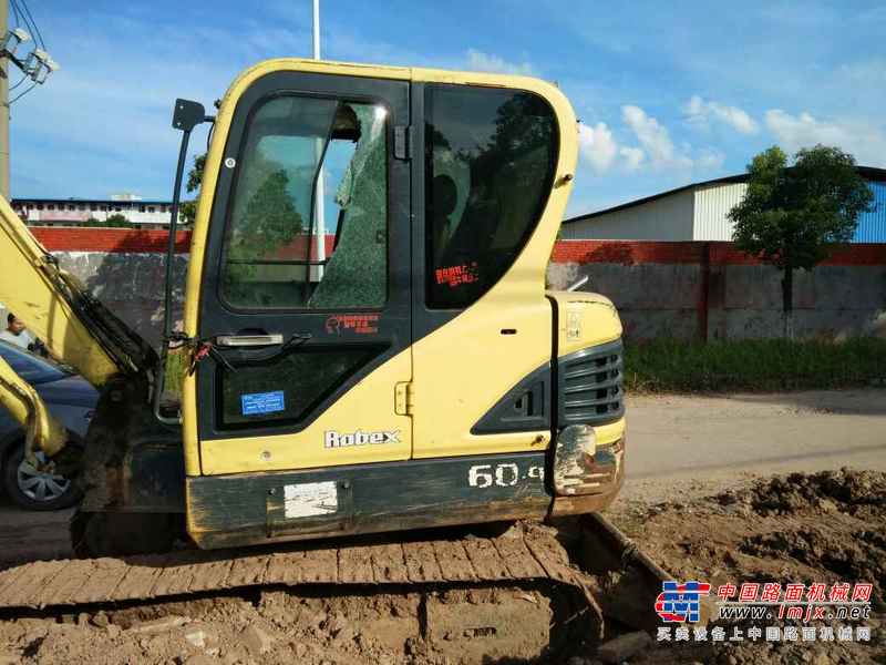 江西出售转让二手6800小时2011年现代R60挖掘机