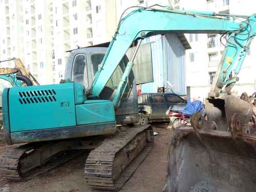云南出售转让二手8700小时2011年神钢SK75挖掘机