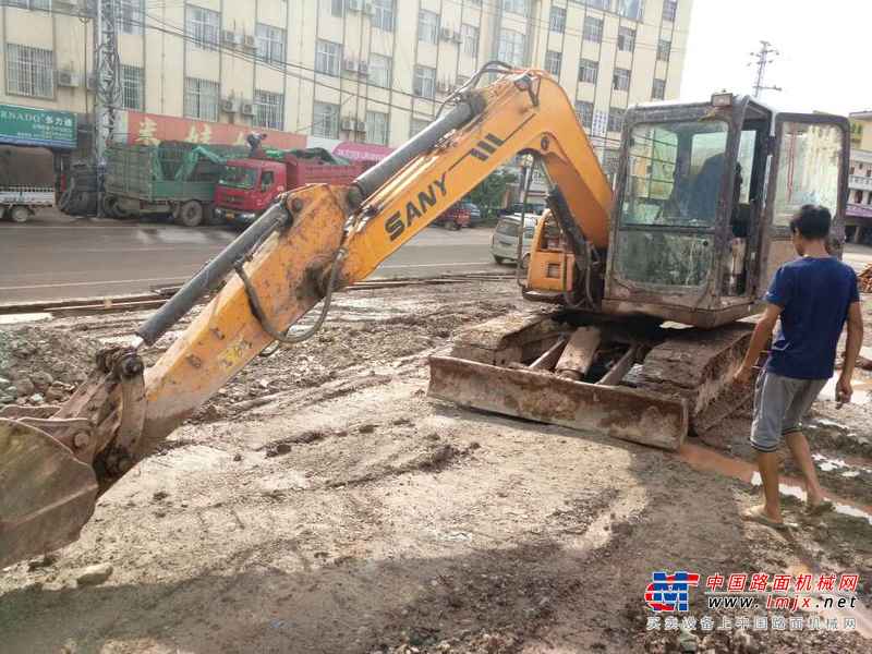 云南出售转让二手7190小时2011年三一重工SY75C挖掘机