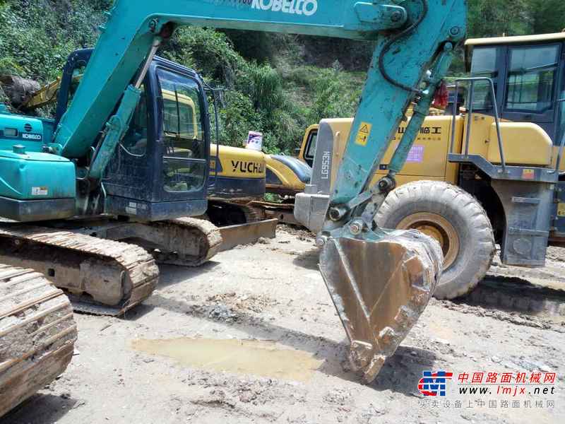 云南出售转让二手6788小时2012年神钢SK75挖掘机