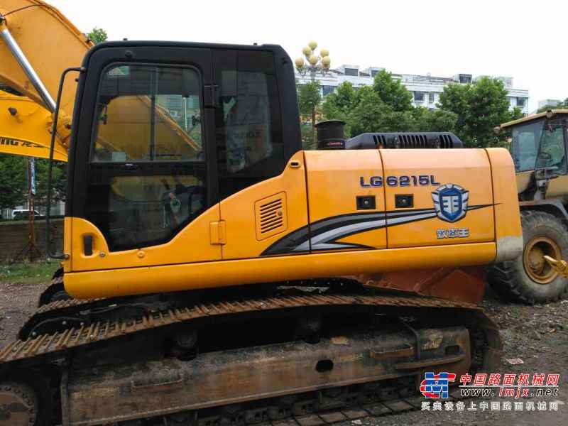 江西出售转让二手3000小时2014年龙工LG6225挖掘机
