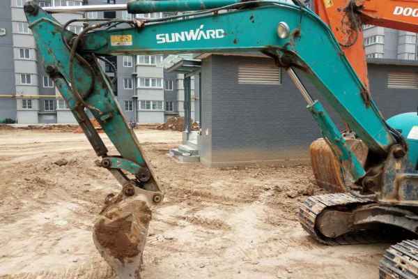 陕西出售转让二手5200小时2011年山河智能SWE60H挖掘机