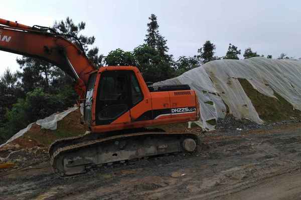 江西出售转让二手14600小时2008年斗山DH225挖掘机