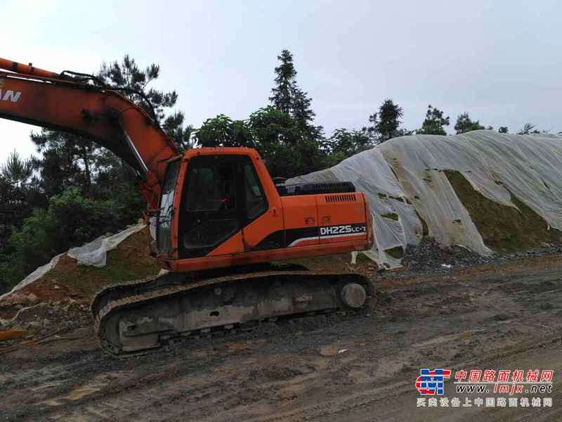 江西出售转让二手14600小时2008年斗山DH225挖掘机