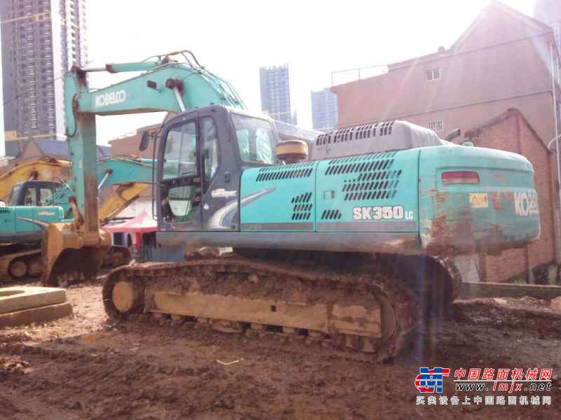 云南出售转让二手7000小时2010年神钢SK330挖掘机