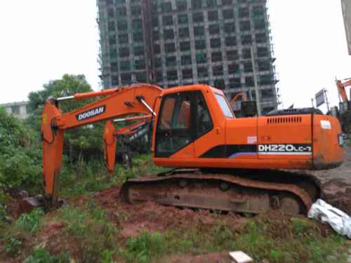 江西出售转让二手8000小时2010年斗山DH220LC挖掘机