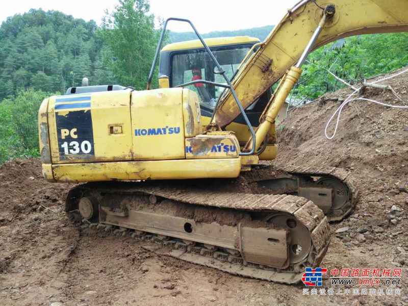 云南出售转让二手4500小时2010年小松PC130挖掘机