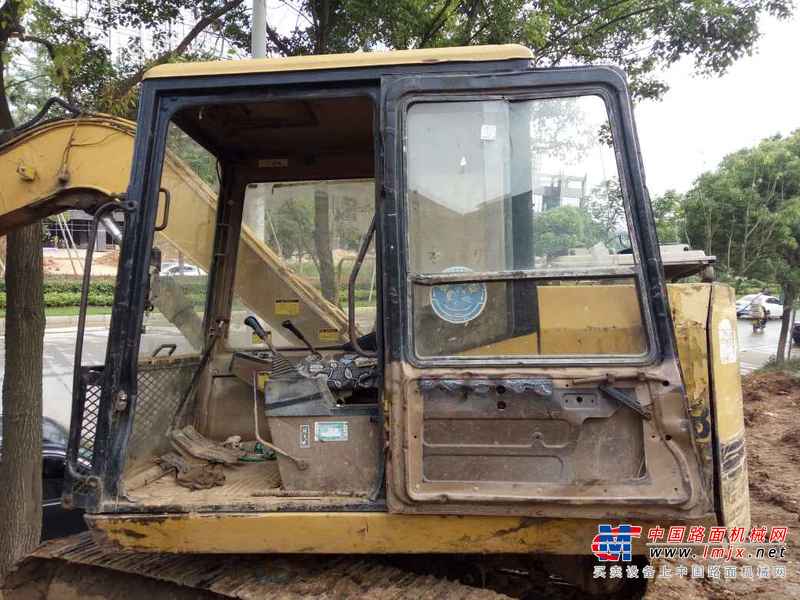 江西出售转让二手19001小时2002年卡特彼勒E70B挖掘机