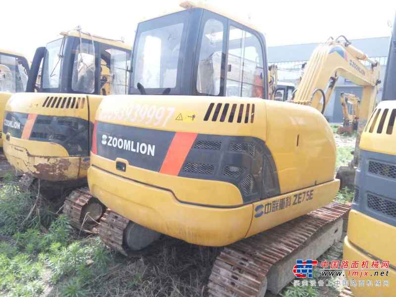 陕西出售转让二手3200小时2013年中联重科ZE60E挖掘机