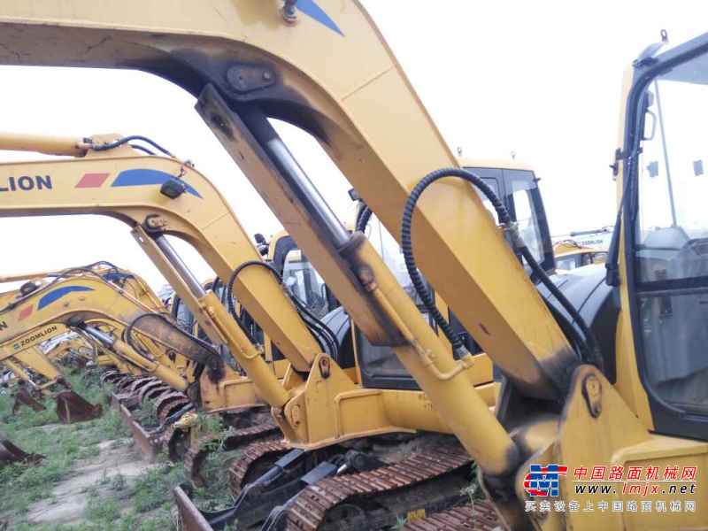 陕西出售转让二手2900小时2012年中联重科ZE60E挖掘机