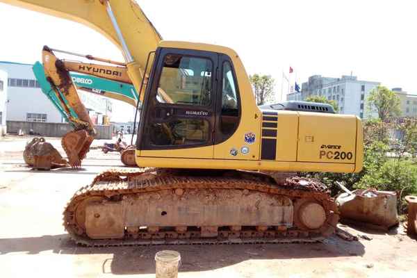 江西出售转让二手12000小时2009年小松PC200挖掘机
