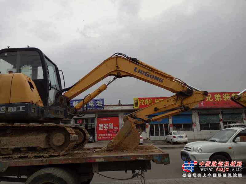 山西出售转让二手5732小时2011年柳工CLG906C挖掘机