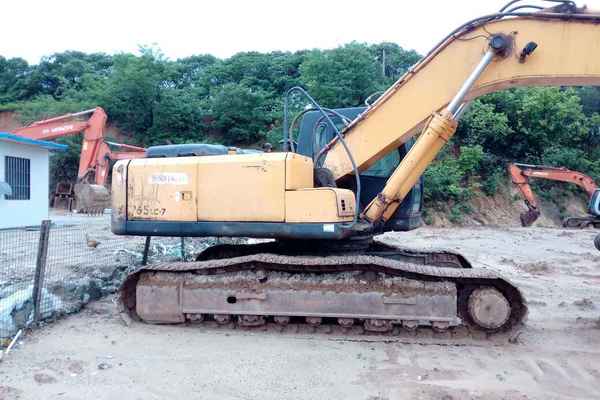 江西出售转让二手4646小时2008年现代R265LC挖掘机