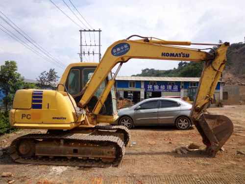 云南出售转让二手3000小时2008年小松PC60挖掘机