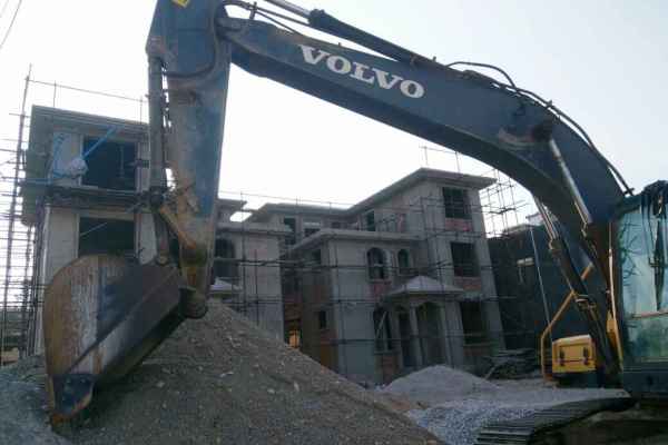 云南出售转让二手7900小时2010年沃尔沃EC210BLC挖掘机