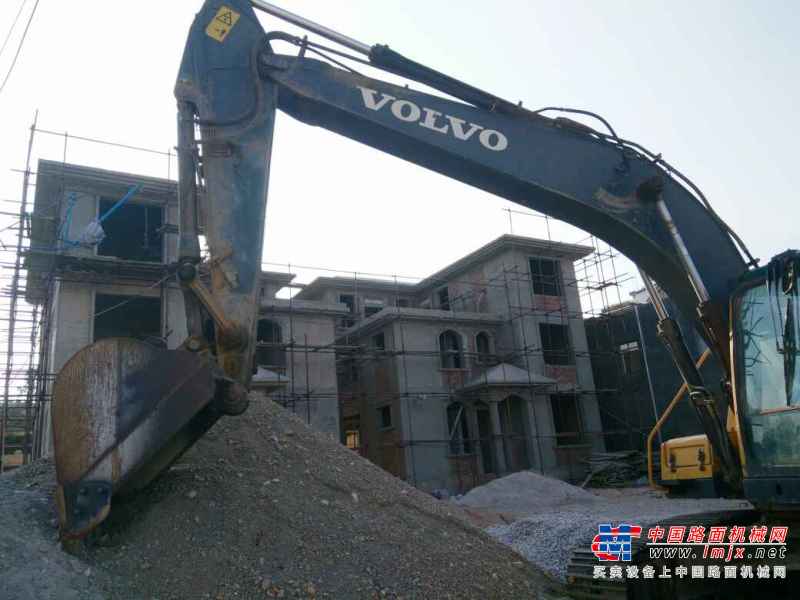 云南出售转让二手7900小时2010年沃尔沃EC210BLC挖掘机