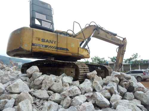 云南出售转让二手10900小时2012年三一重工SY215C挖掘机