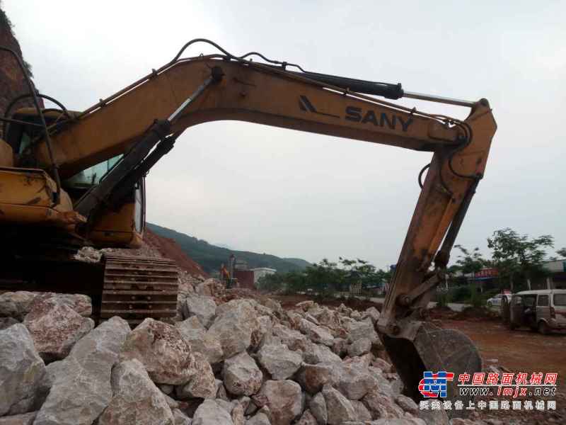 云南出售转让二手10900小时2012年三一重工SY215C挖掘机