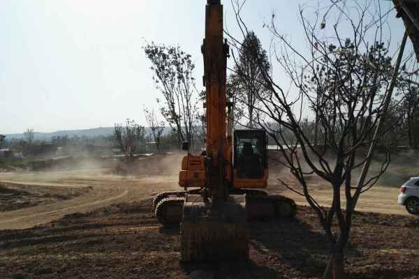 陕西出售转让二手4000小时2012年龙工LG6225挖掘机