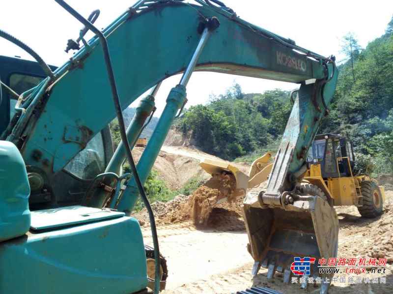 云南出售转让二手13706小时2008年神钢SK250挖掘机