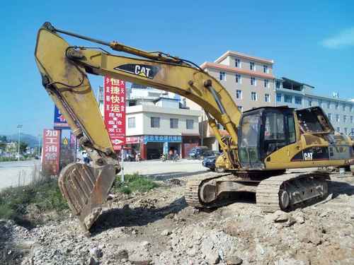 云南出售转让二手2358小时2005年卡特彼勒330C挖掘机