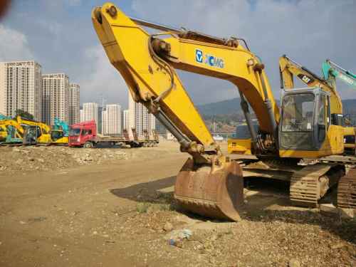 云南出售转让二手5600小时2011年徐工XE250挖掘机