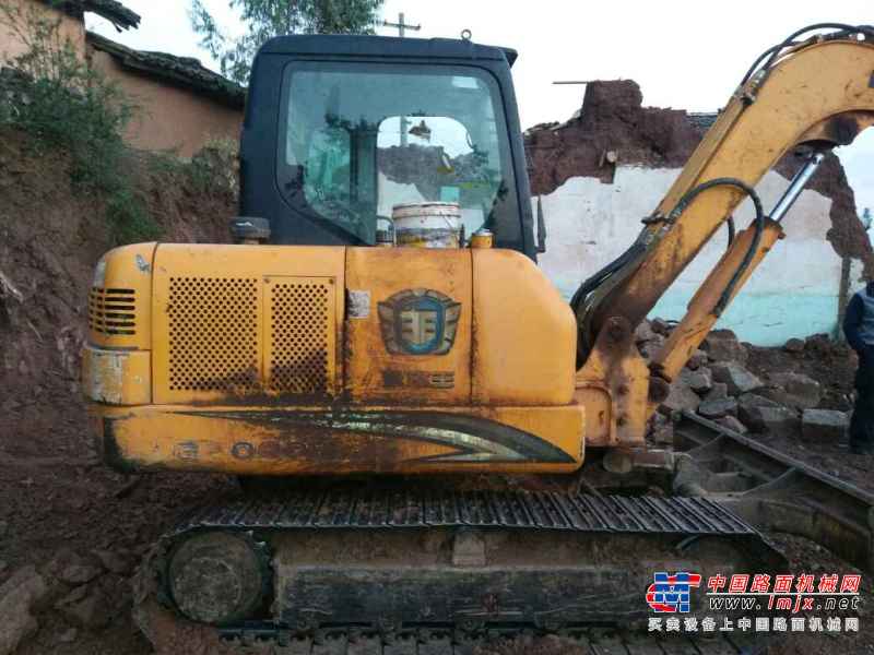 云南出售转让二手4000小时2012年龙工LG6060D挖掘机