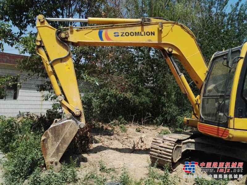 陕西出售转让二手2000小时2013年中联重科ZE85E挖掘机