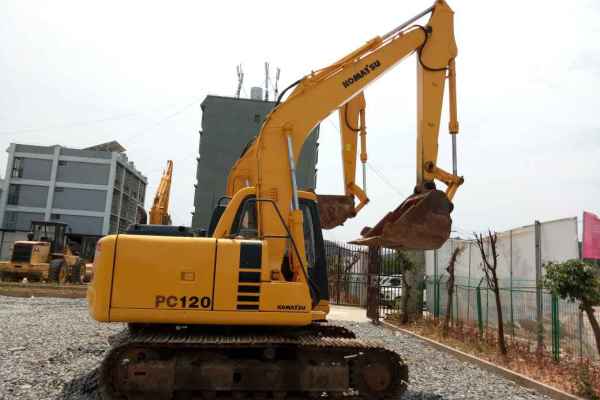 云南出售转让二手16800小时2008年小松PC120挖掘机