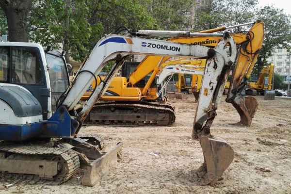 陕西出售转让二手8000小时2009年中联重科ZE60E挖掘机