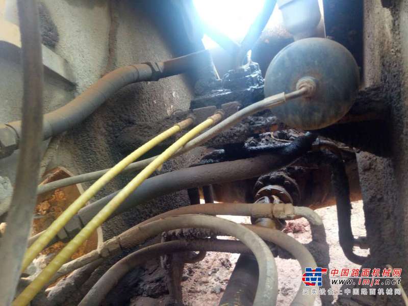 江西出售转让二手9800小时2010年龙工LG855D装载机