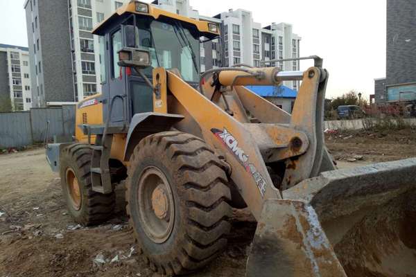 黑龙江出售转让二手5000小时2011年徐工LW300F装载机