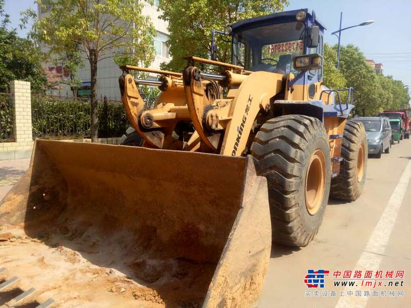 江西出售转让二手7600小时2010年龙工850装载机