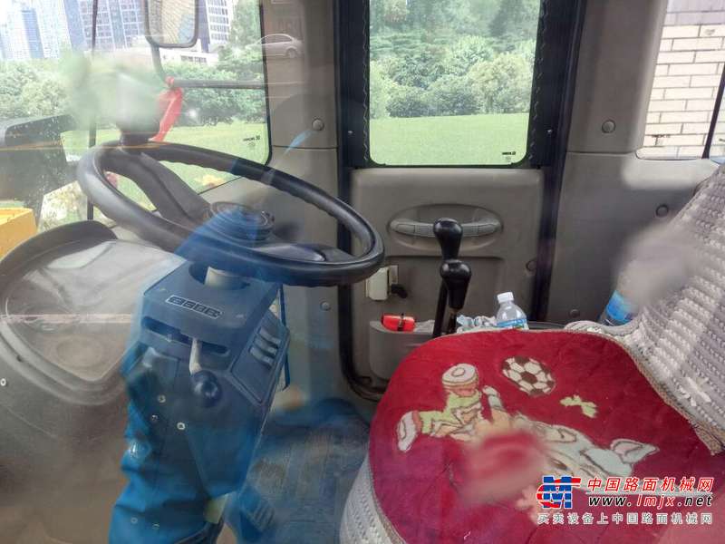 黑龙江出售转让二手5000小时2011年徐工LW300F装载机