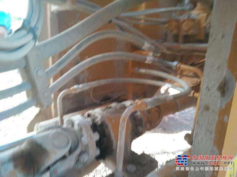 山东出售转让二手1900小时2015年山工SEM650B装载机